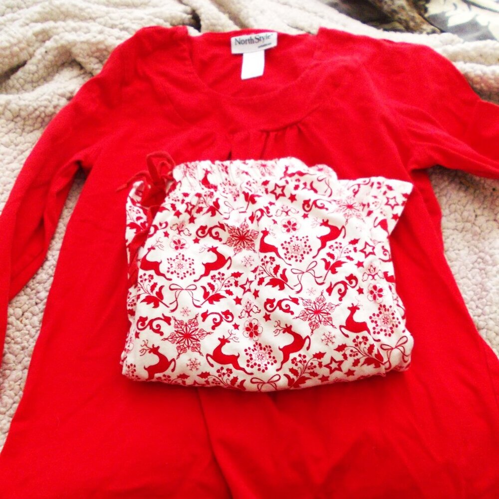 Northstyle Red Reindeer Print Two - Piece Pajama Set - Small